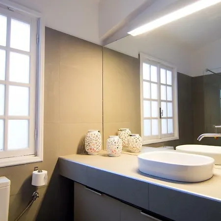 Country Peloponnese With Tennis Court And Pool Villa