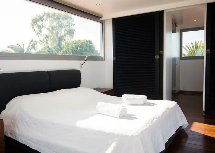 Country Peloponnese With Tennis Court And Pool Вилла *