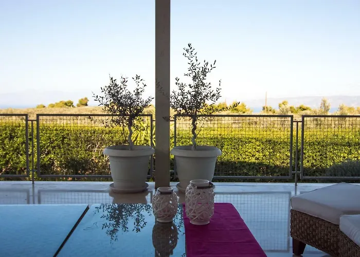 Country Peloponnese With Tennis Court And Pool Villa