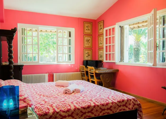 Villa Country Peloponnese With Tennis Court And Pool *