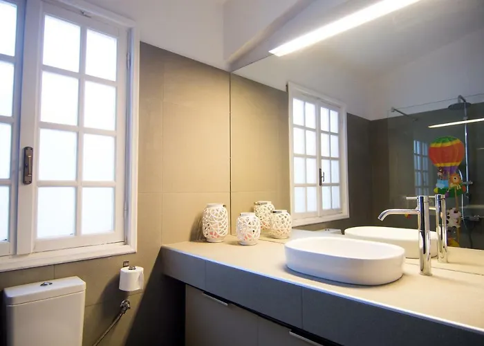 Country Peloponnese With Tennis Court And Pool Villa